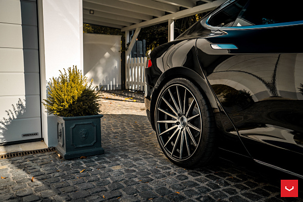 Фото дисков Vossen VFS-2 Глянцевый темный лак на Tesla Model S