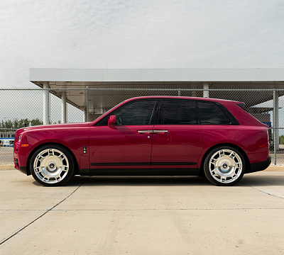 Фото дисков Anrky RF-177 на Rolls-Royce Cullinan