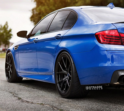 Фото дисков Strasse Wheels SM5R Deep Concave Monoblock на BMW 5/M5 (F10)