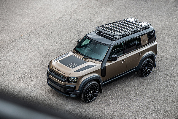Фото дисков Kahn RS-2 Черный сатин на Land Rover Defender II