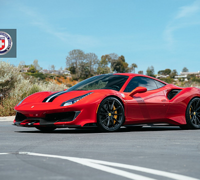 Фото дисков HRE P104SC на Ferrari 488