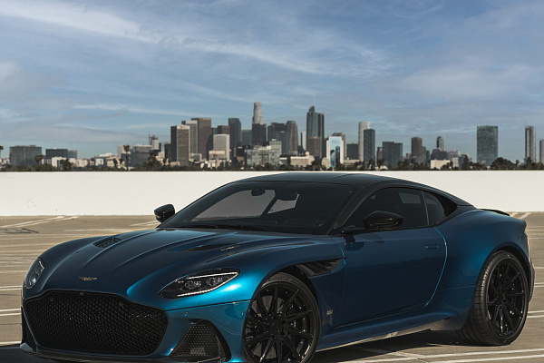 Фото дисков CEC C26 Черный глянец на Aston Martin DBS 3