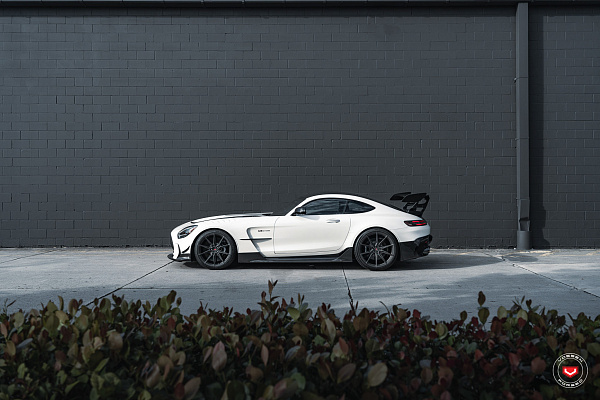 Фото дисков Vossen EVO-2R Черный сатин на Mercedes-Benz AMG GT I