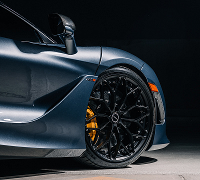 Фото дисков Brixton Forged CM6-R на McLaren 720S