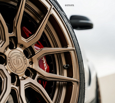 Фото дисков Strasse Wheels SV5 Deep Concave Duoblock на Toyota Supra A90