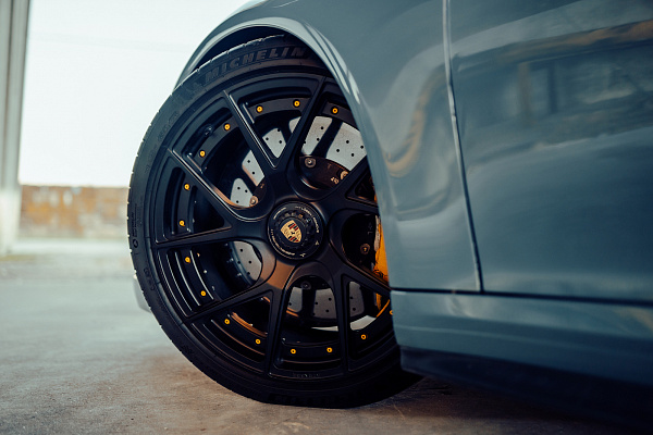 Фото дисков Strasse Wheels SM5RT Deep Concave Duoblock Черный сатин на Porsche 911 VII