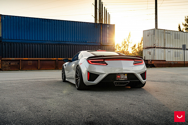 Фото дисков Vossen HF-3 Сатиновый графит на Acura NSX II