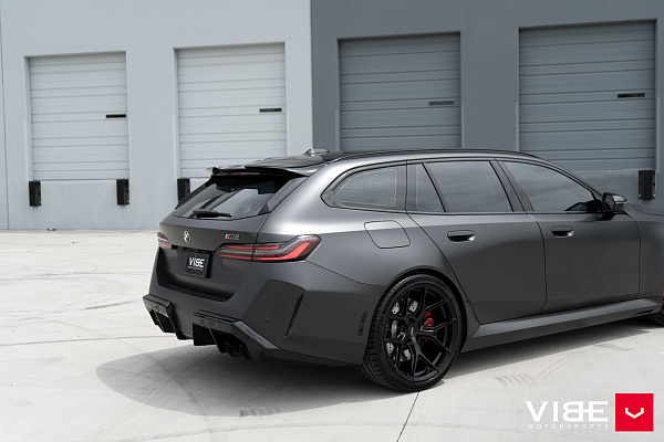 Фото дисков Vossen HF-5 Черный глянец на BMW 5/M5 (G60/G90)