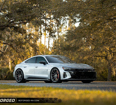 Фото дисков BC Forged RZ10 на Audi E-tron GT