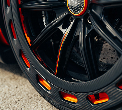 Фото дисков Brixton Forged FDE11 Aerotech на McLaren 600