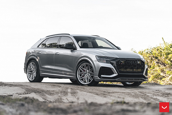 Фото дисков Vossen HF-7 Серебро на Audi Q8