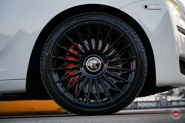 Фото дисков Vossen S17-15T Черный глянец на Rolls-Royce Ghost I