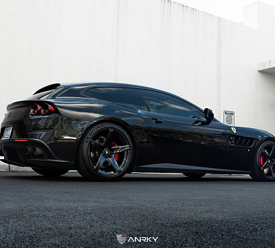 Фото дисков Anrky RS5.1 на Ferrari GTC4Lusso