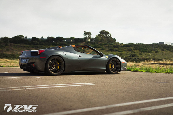 Фото дисков HRE P207 Черный сатин на Ferrari 458