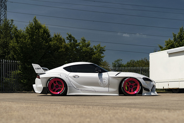 Фото дисков Rotiform USF Глянцевый лак на Toyota Supra A90