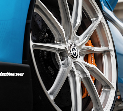 Фото дисков HRE P104SC на McLaren 600