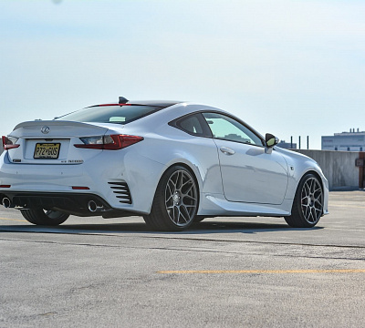 Фото дисков HRE FF01 на Lexus RC