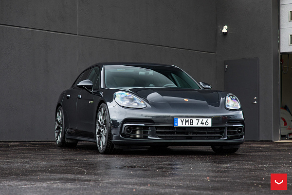 Фото дисков Vossen HF-2 Сатиновый графит на Porsche Panamera II