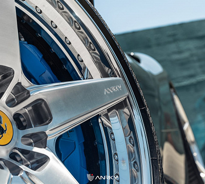 Фото дисков Anrky RS5.3 на Ferrari SF90