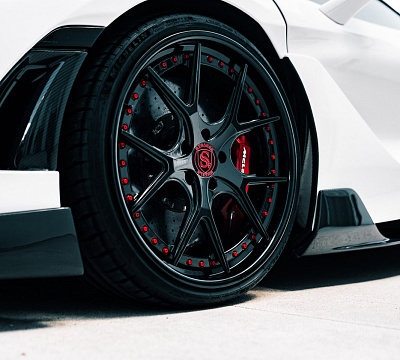 Фото дисков Strasse Wheels SM5R Deep Concave FS на McLaren 720S