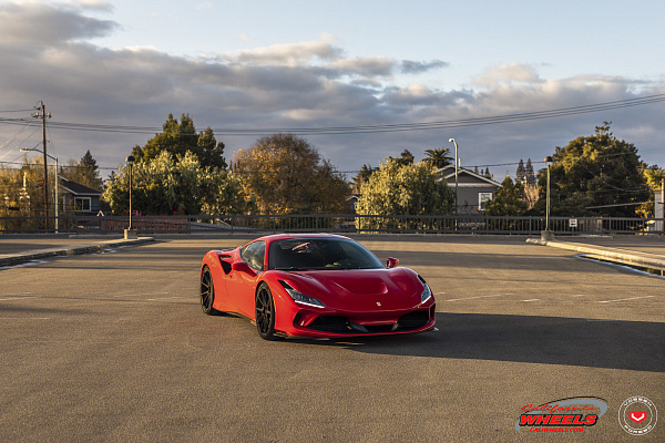 Фото дисков Vossen EVO-2 Черный глянец на Ferrari F8