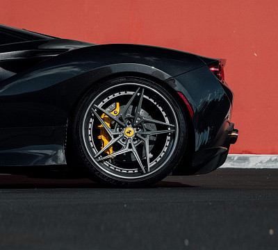 Фото дисков Anrky S3-X3 на Ferrari F8