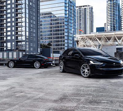 Фото дисков Vossen HF-5 на Tesla Model X