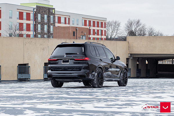 Фото дисков Vossen HF-4T Черный глянец на BMW X7 (G07)