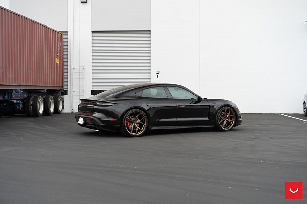 Фото дисков Vossen HF-5 Сатиновая бронза на Porsche Taycan I
