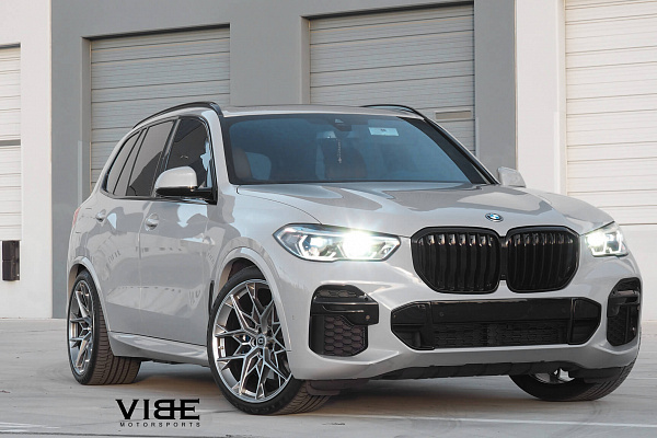 Фото дисков HRE FF10 Серебро на BMW X5/X5 M (F15/F85)