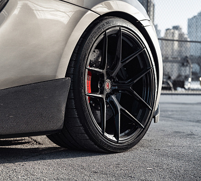 Фото дисков Vossen S21-01 на McLaren 570S