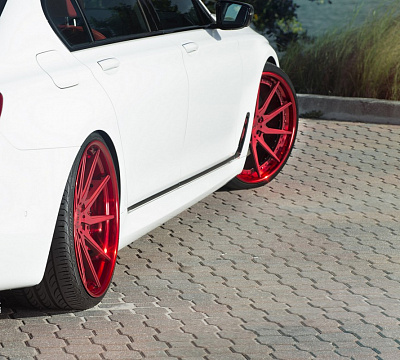 Фото дисков Strasse Wheels SV10T Deep Concave FS на BMW 7 (G11/G12)