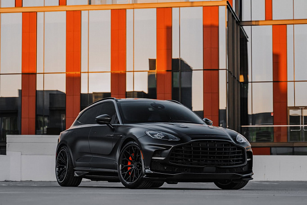 Фото дисков Brixton Forged CM6-R Черный сатин на Aston Martin DBX
