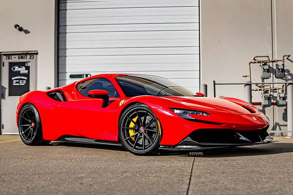 Фото дисков Savini SV10 Другой цвет на Ferrari SF90