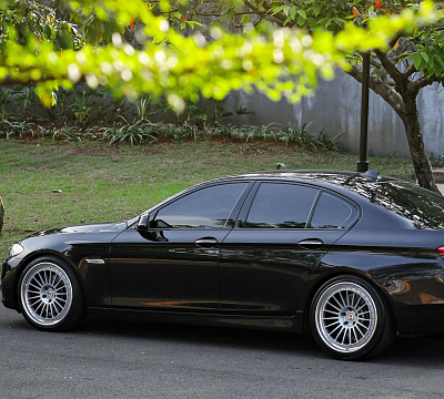 Фото дисков HRE 309 на BMW 5/M5 (F10)