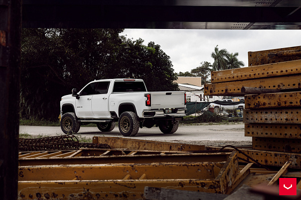 Фото дисков Vossen HFX-1 (8-Lug) Сатиновая бронза на Chevrolet Silverado IV