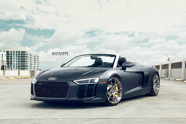 Фото дисков Strasse Wheels SM5R Deep Concave Monoblock Сатиновый темный лак на Audi R8 (4S)