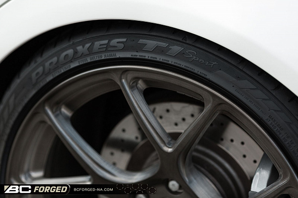 Фото дисков BC Forged RZ05 Глянцевый темный лак на Mercedes-Benz C-Class (W204)