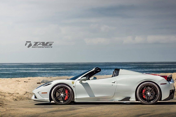 Фото дисков HRE P107 Черный глянец на Ferrari 458