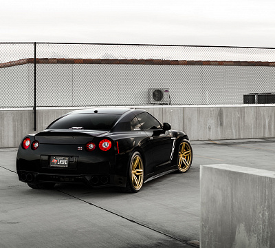 Фото дисков Vossen HF-1 на Nissan GT-R