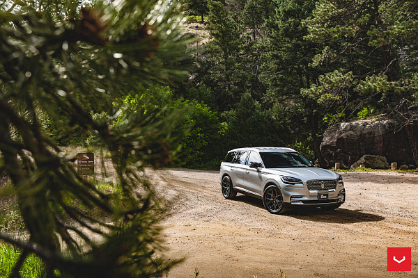 Фото дисков Vossen HF-5 Сатиновый графит на Lincoln Aviator II