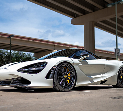 Фото дисков Strasse Wheels SV5 Deep Concave FS на McLaren 720S