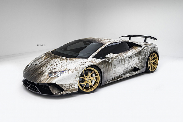 Фото дисков Strasse Wheels SM5RT Deep Concave Monoblock Сатиновое золото на Lamborghini Huracan