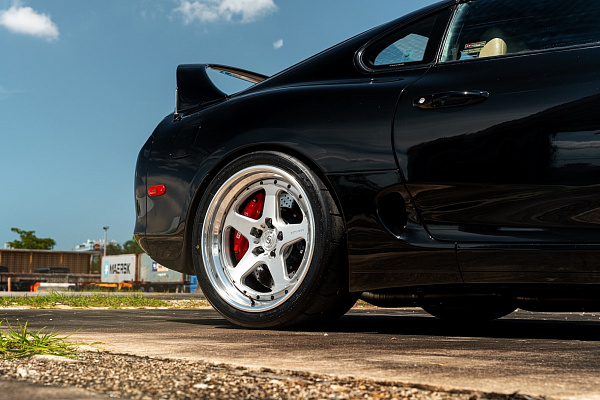 Фото дисков Strasse Wheels S5 Track Глянцевый лак на Toyota Supra A80