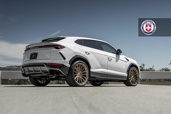 Фото дисков HRE P103SC Глянцевая шампань на Lamborghini Urus