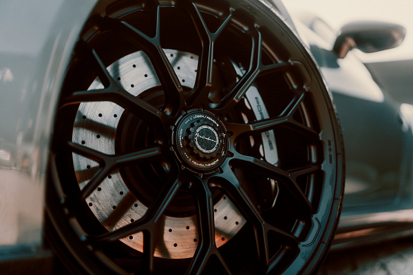 Фото дисков Brixton Forged CM6-RS Черный сатин на Porsche 911 VIII