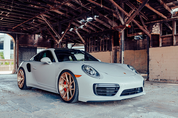 Фото дисков Strasse Wheels SM5RT Deep Concave Duoblock Сатиновая шампань на Porsche 911 VII