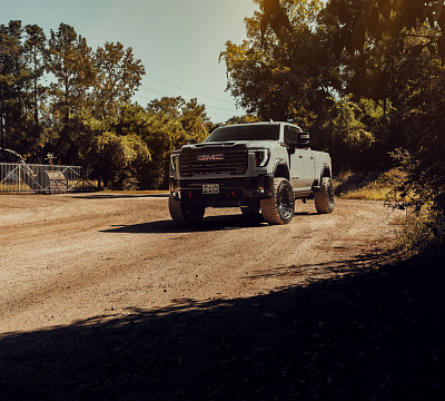 Фото дисков Vossen LCX-03 на GMC Sierra IV