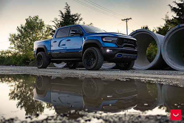Фото дисков Vossen HF6-5 Черный сатин на Ram 1500 V