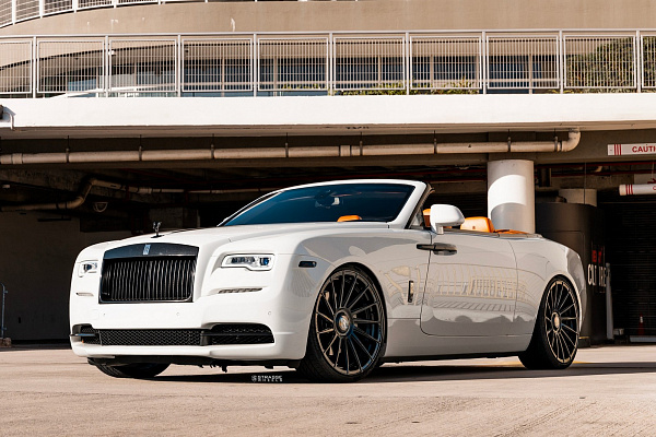 Фото дисков Strasse Wheels SV15T Deep Concave Duoblock RR Черный глянец на Rolls-Royce Ghost I